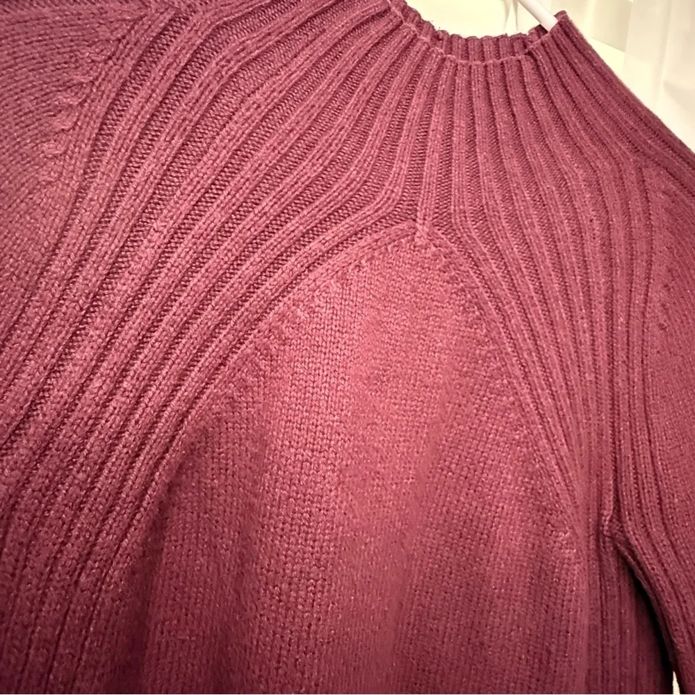 Talbots SP Merino Wool Blend Ribbed Mock Neck Sweater Burgundy Wine Minimalist